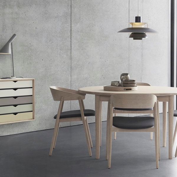 Andersen Furniture Classic 290 rundt spisebord - eg sæbebehandlet - Ø110 cm.